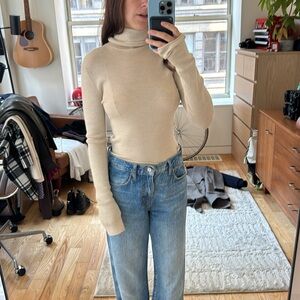 Alice and Olivia beige 100% wool turtleneck